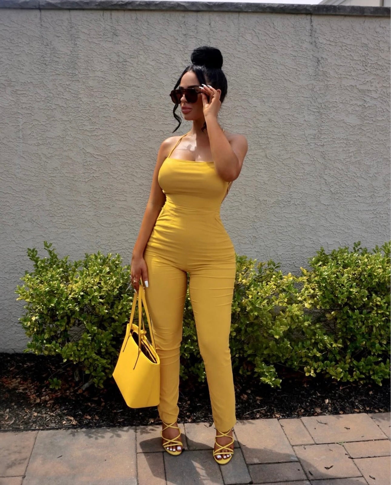 Doreli Group Backless Tied Spaghetti Strap Sleeveless Jumpsuit