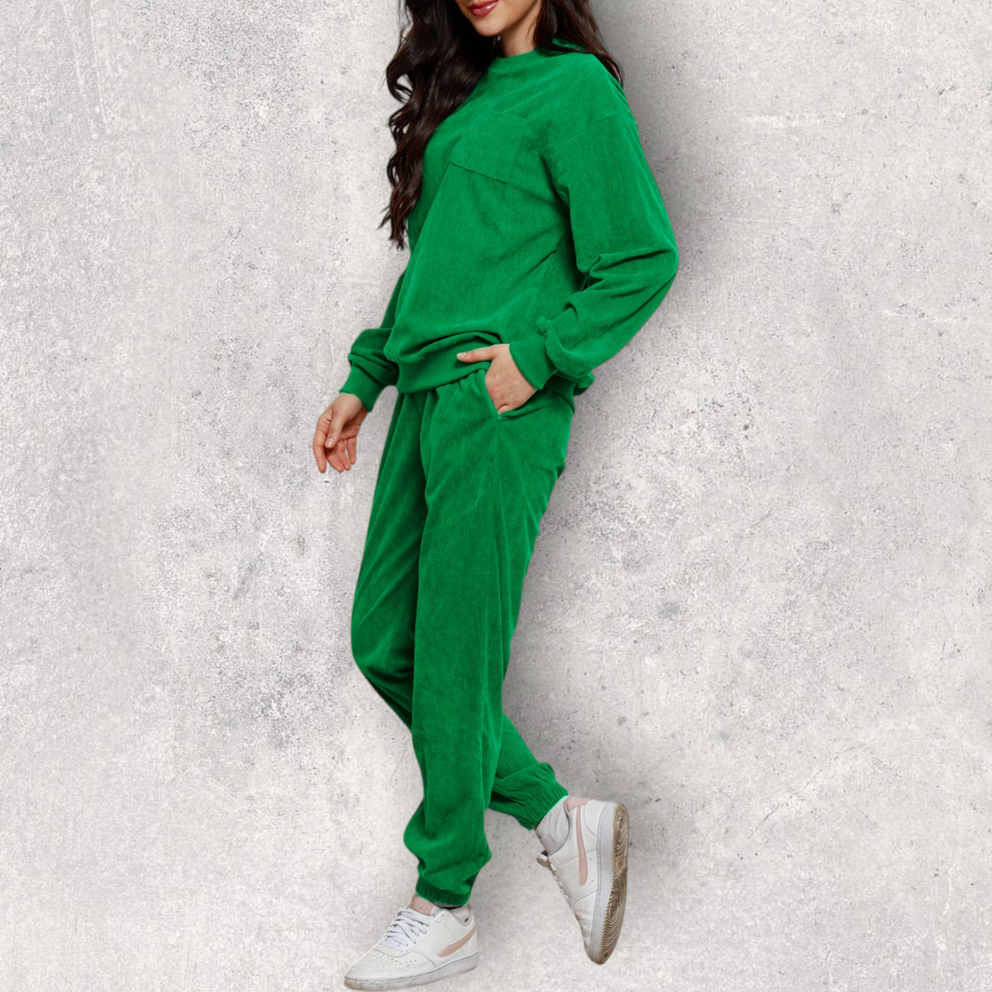 Round Neck Sweatshirt and Sweatpants Set