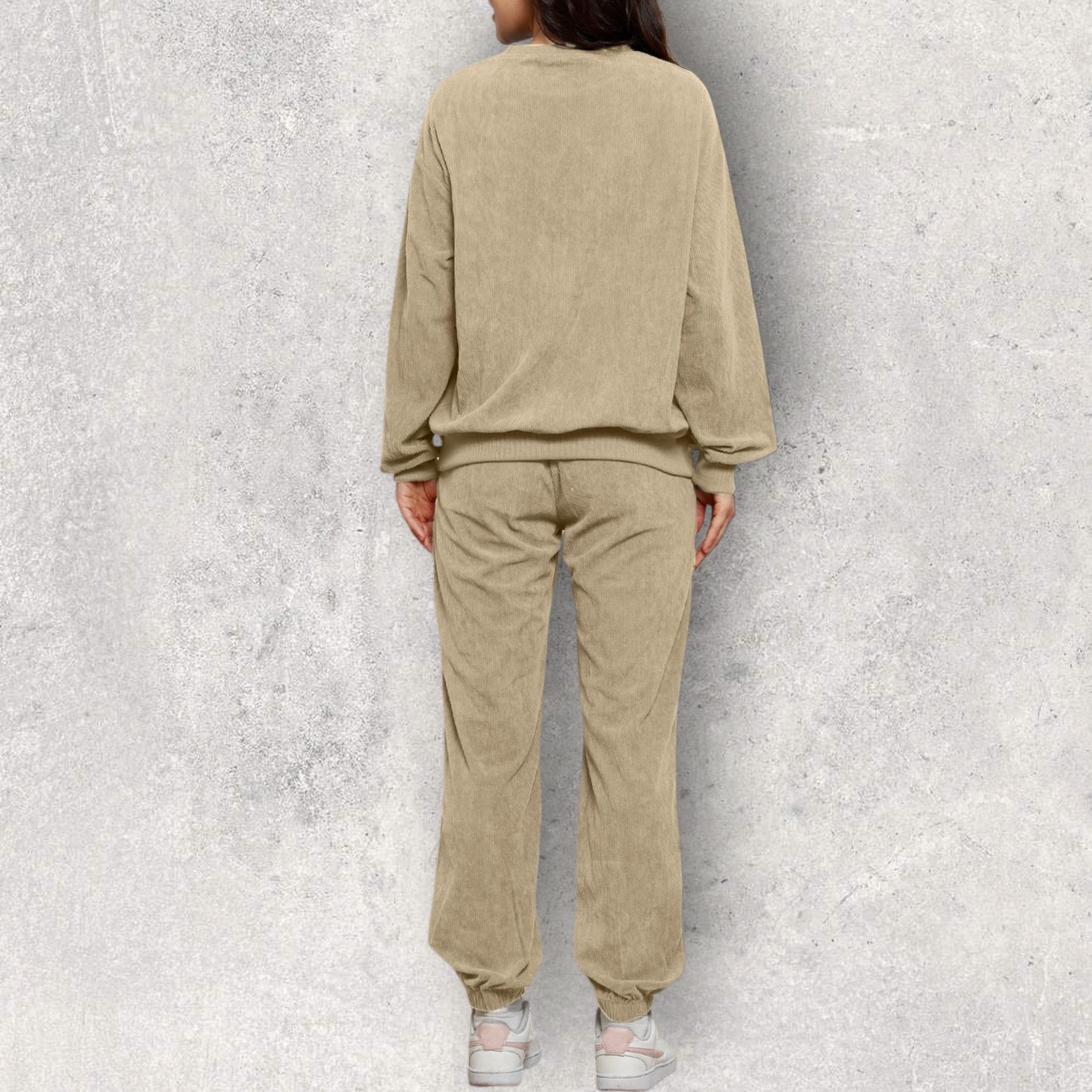 Round Neck Sweatshirt and Sweatpants Set