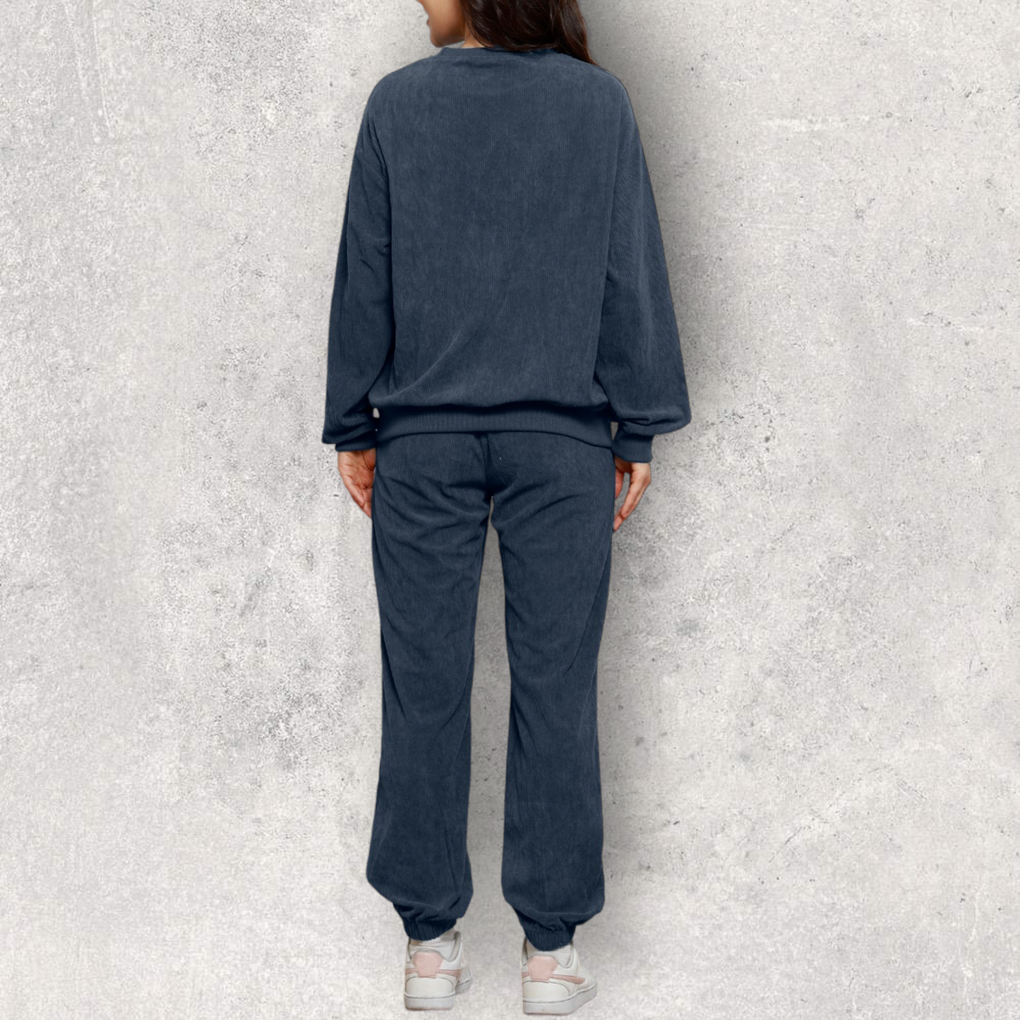 Round Neck Sweatshirt and Sweatpants Set