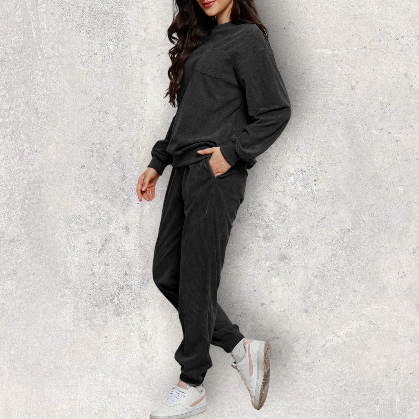 Round Neck Sweatshirt and Sweatpants Set