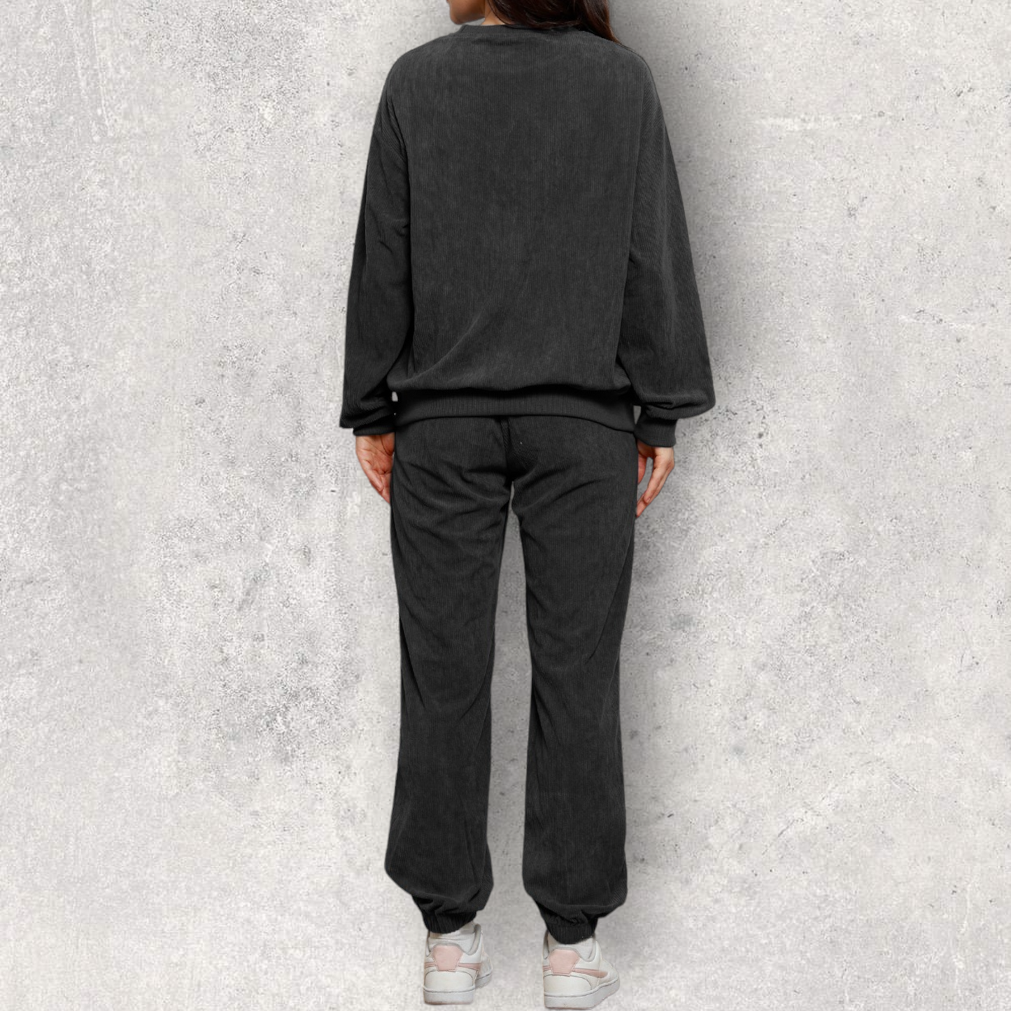 Round Neck Sweatshirt and Sweatpants Set